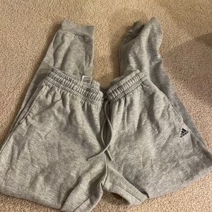 Grey Adidas sweatpants| size:US Small | lightly used